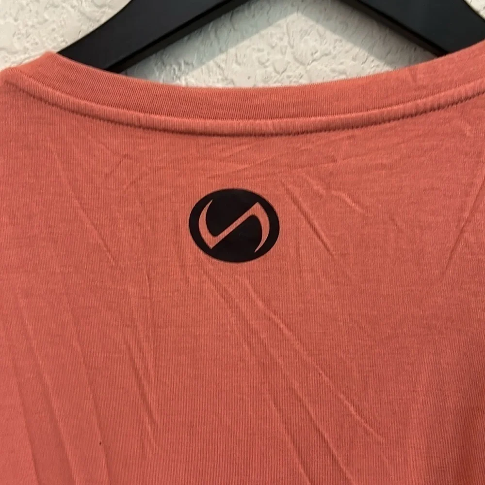 Tlf apparel brick color nwt size xl